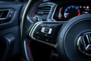 Volkswagen T-Roc 1.5 TSI Sport | Climate | Navi | Cruise | Camera | PDC / 15