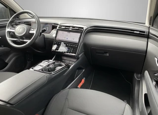 Hyundai Tucson 1.6 T-GDI PHEV 265 pk Comfort Smart 4WD | 1e eigenaar | navigatie | elektr. a. klep | adapt. cruise | camera | BTW auto / 17