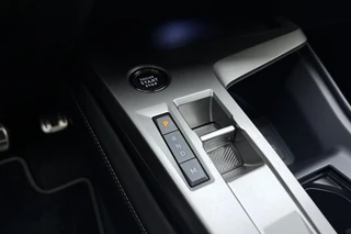 Peugeot 408 1.2 Hybrid 145 e-DCS6 GT | Adaptive Cruise Control | Matrix LED | Handsfree achterklep | Verwarmd stuurwiel | Camera | Apple Carplay & Android Auto | Navigatie | Keyless Entry & Start / 23