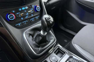 Ford Kuga 1.5 EcoBoost Titanium | Trekhaak | Achteruitrijcamera | Airco | Navigatie | Elektrische achterklep | Cruise control | Start/Stop bediening | Climate control | Parkeersensoren | Lederen/stof interieur | Stuurbediening / 29