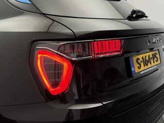 Lynk & Co 01 1.5 Plug-in Hybrid 262PK | Origineel NL Panoramadak | Infinity Audio | 360 Camera / 28