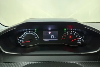 Peugeot 208 1.2 PureTech 100pk Active Pack | Navigatie | Airco | Bluetooth | Cruise control | DAB | Lichtmetalen velgen | lage KM-stand / 18