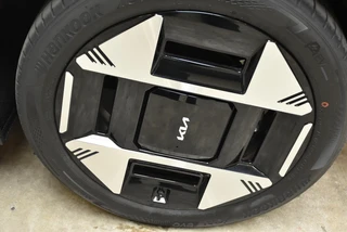 KIA Ev3 81,4 kWh 204pk Plus Advanced TREKHAAK / 42