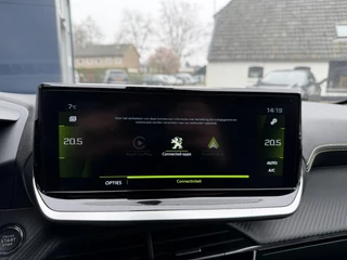 Peugeot 208 1.2 Turbo 100 PK GT | Navigatie | Zwart dak | Sportstoelen | Keyless Start | 17" Lichtmetalen Velgen | Full LED Verlichting | Climate Control | Cruise Control | Camera | Parkeersensoren | Dodehoek detectie | / 14