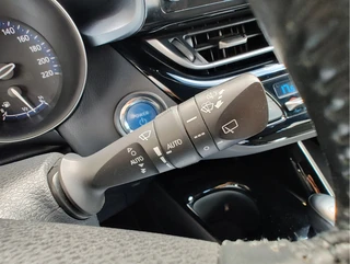 Toyota C-HR 1.8 HYBRID DYNAMIC  Dodehoekdetectie | Stoelverwarming | Adaptive Cruise / 29