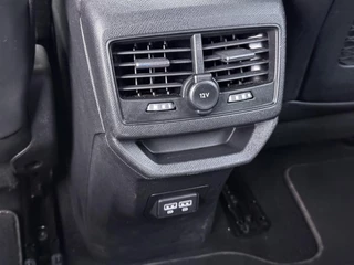 Peugeot 3008 GT SOH: 99% | PHEV | APPLE CARPLAY | ELEKTRISCHE ACHTERKLEP | CAMERA VOOR + ACHTER | ADAPTIVE CRUISE CONTROL | FOCAL AUDIO | DODEHOEK DETECTIE| RIJKLAARPRIJS INCL. 12 MND BOVAG GARANTIE / 28