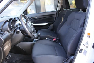 Suzuki Swift 1.2 STIJL SMART HYBR **NL-Auto** Camera / Apple Carplay / Android / 18