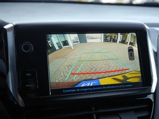 Peugeot 2008 1.2 PureTech Allure 110pk | Extra getint glas | Achteruitrijcamera | Climate control | Apple carplay/Android auto | Lage km.stand | Lichtmetalen velgen | Regensensor / 34