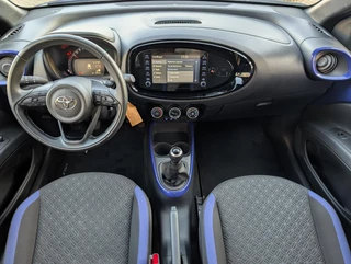 Toyota Aygo X PULSE STOELVERWARMING CAMERA AIRCO PRIVACY-GLASS LM-VELGEN LED / 10