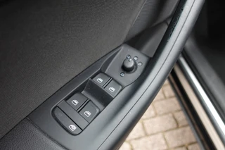 Audi Q3 1.4 TFSI  | Trekhaak | Navi | NAP | Clima | BOVAG garantie | / 20