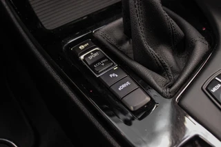 BMW X1 xDrive25e High Executive M sport | 1e eigenaar | Dealer onderhouden | Panoramadak | Apple Carplay | Camera | LED adaptief | Head-up | Stoelverwarming | Cruise control / 32