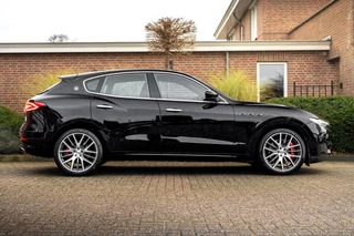 Maserati Levante 3.0 V6 S TwinTurbo AWD GranSport 430 PK Leder Luchtvering 21'' / 7
