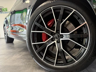 Audi Q8 60 TFSI e quattro Pro Line S Competition ACC Panoramadak 4 Wiel besturing / 4