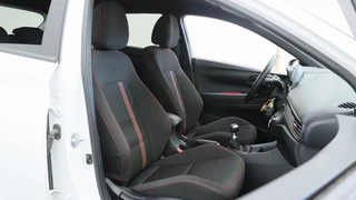 Hyundai i20 1.2 N Line | Navigatie | Private lease 409,- p.m. | / 17