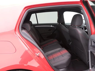Volkswagen Golf 2.0 TSi GTi 290 Pk TCR | Panorama Dak | Adaptive Cruise | Camera | Stoelverwarming | 18 inch | 90.438 km!! / 48