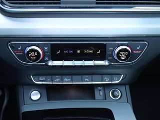 Audi Q5 55 TFSI e quattro 367PK S-edition | SOH 97% | Panoramadak / 20