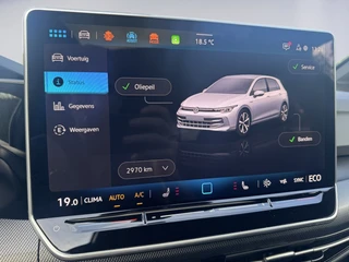 Volkswagen Golf 1.5 eHybrid GTE 272pk / 5JR Garantie / Pano / Trekhaak / DCC / Keyless / Matrix / 360 / HUD / 28