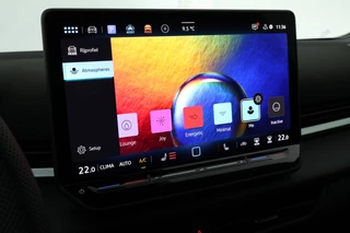 Volkswagen T-Roc 1.5 eTsi 150pk DSG R-Line First Edition Trekhaak Camera Keyless Stoelverwarming Virtual Cockpit Carplay / 36