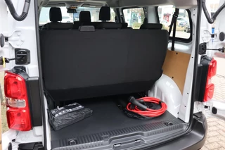 Opel Vivaro Combi Electric L2 75 kWh / 9-persoons / Demo / 22
