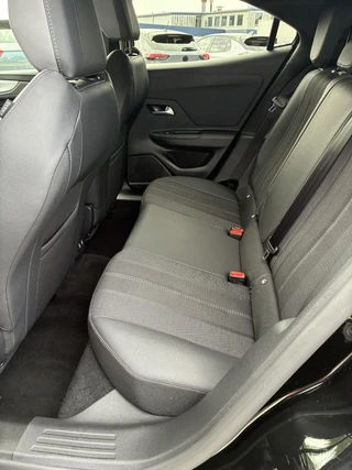 Opel Mokka 1.2 Turbo 145Pk Hybrid GS Automaat | Climate control | Achteruitrij Camera | Elektrisch Pakket | Apple Carplay/Android Auto | Cruise control | Verwarmbaar stuurwiel | 17"LM-Velgen / 42
