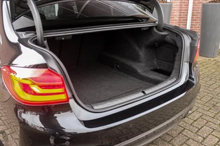 BMW 5-serie M550d xDrive High Executive | 2e eigenaar | Driving Assistant Plus | Innovation pakket | Stoelverwarming & -ventilatie | Stuurverwarming | Harman-kardon | 360 camera / 38