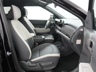 Kia EV3 GT-Line Business Edition 81.4 kWh  - Stoel-/Stuurverwarming - Elektrisch Verstelbare Bestuurdersstoel - Ambient Lighting- Apple Carplay/Android Auto - Fabrieksgarantie t/m 2033 / 40
