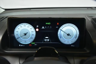 Hyundai Inster 49 kWh Evolve Sky + Winter en Tech pack / 21