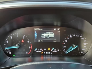 Ford Focus Wagon 1.0 EcoBoost 125PK Active Automaat Winterpack 17" Velgen Navi / 17