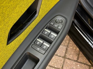 Renault 5 Comfort Range Iconic Cinq 52 kWh Direct beschikbaar ACC H&K / 28