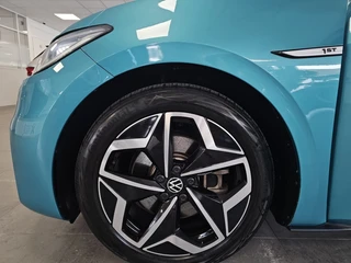 Volkswagen ID.3 First Plus 58 kWh Geen import | Trekhaak | Camera | SOH 92% / 19