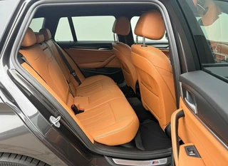 BMW 5-serie Touring 530e Executive M-SPORT - LEER - ACC - STOELVERWARMING / 23