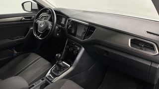 Volkswagen T-Roc 1.0 TSI Style Business CARPLAY NAVI ADAPTIEF CRUISE. / 17