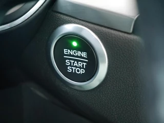 Ford Kuga 2.0 TDCi Titanium | Diesel | Trekhaak | 1900KG trekgewicht | Keyless entry en start | Lichtmetalen velgen | Navigatie | Climate control | Parkeersensoren achter / 24