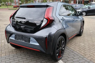 Toyota Aygo X 1.0 VVT-i S-CVT UNDERCOVER STOELVERW. JBL KEYLESS NAVI LED DAB APLLE/ANDROID CAMERA SENSOREN V+A / 14