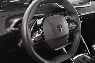 Peugeot 208 1.2 PureTech 100 Style / 11