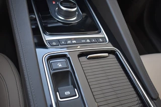 Jaguar F-PACE 2.0T AWD PRESTIGE LEDER + STOEL VERW. / P.CAM / ALL SEASON / 31