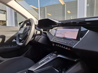 Peugeot 308 1.6 Plug-in Hybrid 180 Active Pack Business / 7