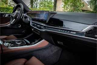 BMW X5 xDrive50e M Sport Pro  Bowers & Wilkins Sky Lounge Massage Crafted Clarity Soft Close / 15