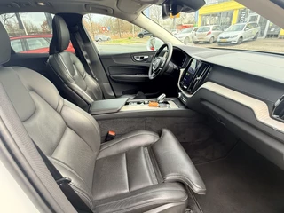 Volvo XC60 2.0 Recharge T6 AWD Inscription  | Stoelventilatie | LED | Keyless | Apple Carplay | Stuur- en stoelverwarming |  Pano / 30