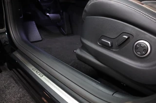 Genesis GV70 Panoramadak | BTW | Adaptive Cruise Control / 23
