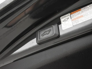 Toyota RAV4 2.5 Hybrid AWD Executive Edition / 31