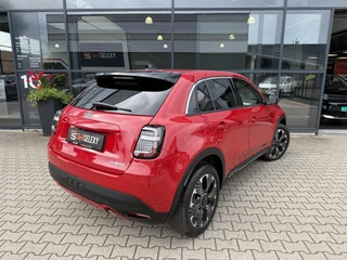 Fiat 600 1.2 Hybrid La Prima *ACC & Massage* / 2