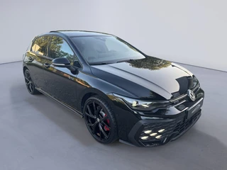 Volkswagen Golf 1.5 eHybrid GTE / 5JR Garantie / Pano / Leer / Trekhaak / Matrix / Keyless / DCC / HUD / 4
