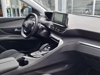 Peugeot 3008 SUV 1.6 HYbrid 225 EAT8 Automaat Road Trip Nav/Cam / 11
