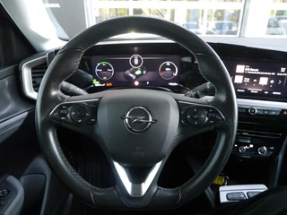 Opel Mokka-e Business Elegance 50-kWh 11kw bl. | SOH 91.6% | Achteruitrijcamera | Navigatie | Apple CarPlay | Android Auto | Climate/Cruise Control | LED koplampen | Lichtmetalen Velgen / 14
