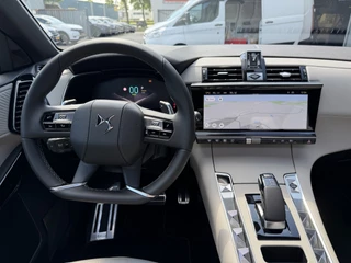 DS DS 7 225pk E-Tense Etoile (Elektrisch Schuifdak - Trekhaak - Elektrische klep - Leder incl verwarming/geheugen - Adaptieve Cruise Controle - LED - Camera) / 21