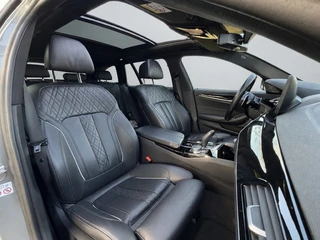 BMW 5 Series Touring 530e M sport PLUS panoramadak, electr trekhaak, lazer, VOL OPTIES! 1 e eigenaar, Origineel NL auto met nap / 5