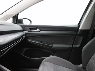 Volkswagen Golf 1.5 eTSi 150 Pk Automaat Style | Adaptive Cruise | Climatronic | Camera | CarPlay | Navigatie | 17 Inch / 30