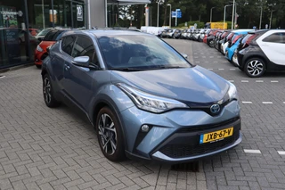 Toyota C-HR 1.8 HYBRID STYLE APPLE/ANDROID STOELVERW. BLIND-SPOT NAVI AD-CRUISE HALF-LEDER 18"LM-VELGEN / 9