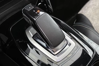 Peugeot e-2008 EV GT Pack 50 kWh Panoramadak Adaptieve Cruise Stoelverwarming / 29
